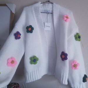 SUPER Cute Crisp White 3D Flower Cardigan- Women's Small - Slightly Oversized
